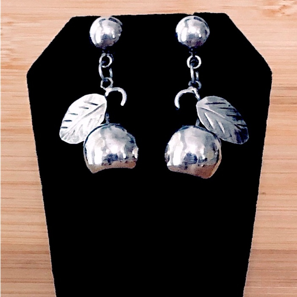 $92  Vintage Designer Estate Earrings  Sterling Silver  Marked TP 925 MEXICO